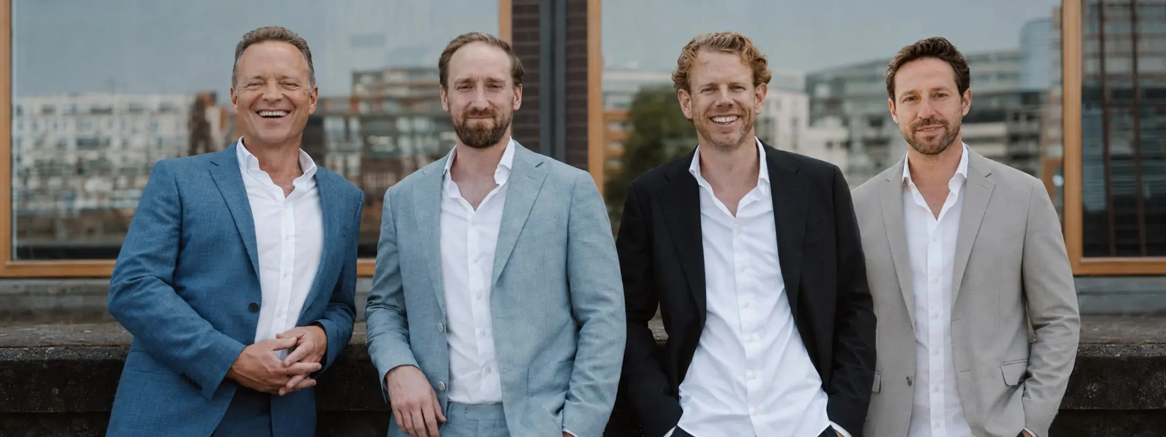 Het team van Enverder op het dak